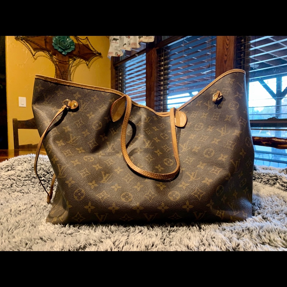 LOUIS VUITTON NEVERFULL GM